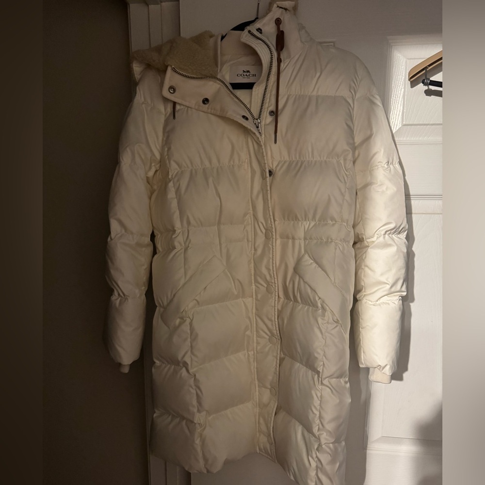 Women’s Coach cream winter beautiful coat. Size M
